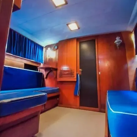 Salvador Bahia Boat And Breakfast Botel Lido di Ostia