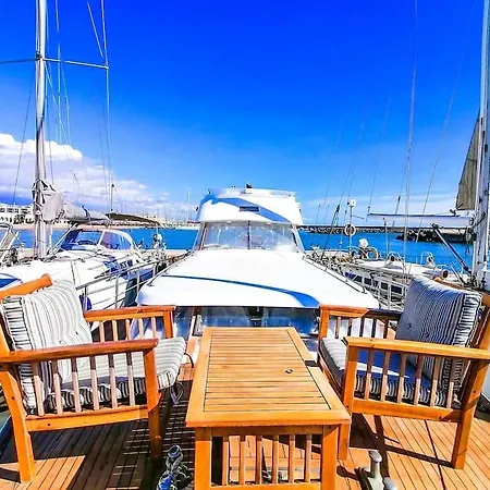 Salvador Bahia Boat And Breakfast Botel