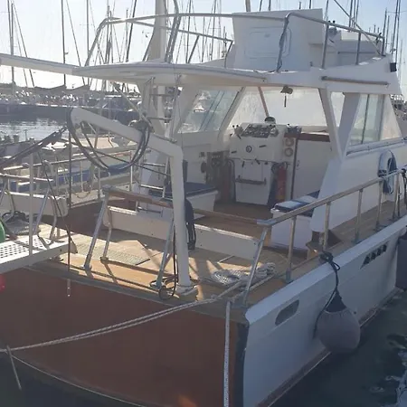 Botel Salvador Bahia Boat And Breakfast *