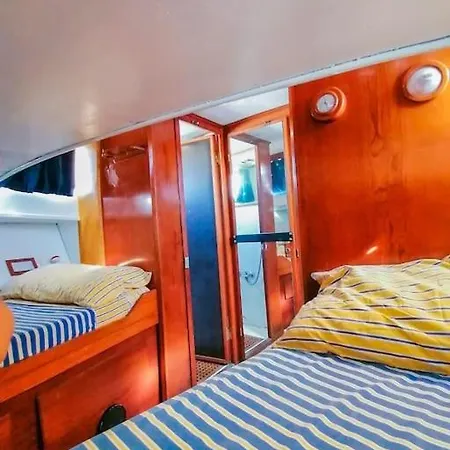 Botel Salvador Bahia Boat And Breakfast