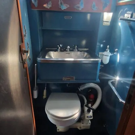 Salvador Bahia Boat And Breakfast Botel
